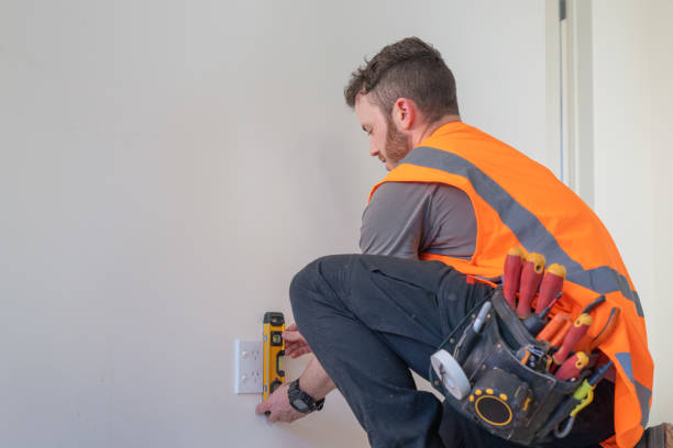 Best Affordable Emergency Electrician  in Gulfport, FL